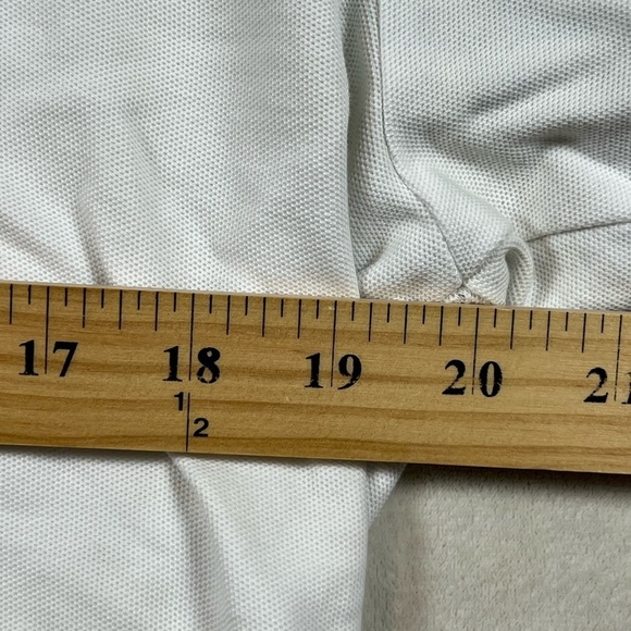 Cuts Clothing Large Curve Hem Slim Fit Classic White Performance Polo Shirt EUC - Picture 9 of 9